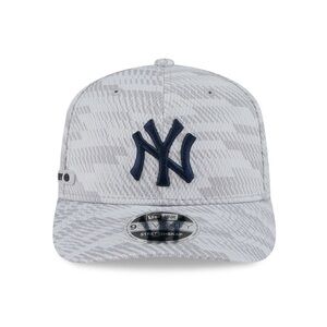 New Era 2025 Clubhouse Gray 9SEVENTY Stretch-Snap Baseball Cap Hat